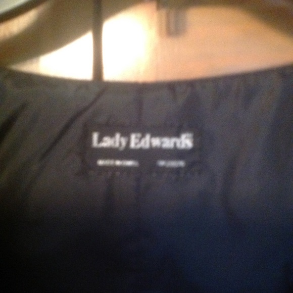 Vest - Picture 2 of 3